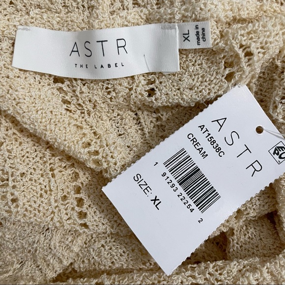 ASTR Biege NWT Wrap Front Pointelle Sweater - SIZE XL - Picture 9 of 13